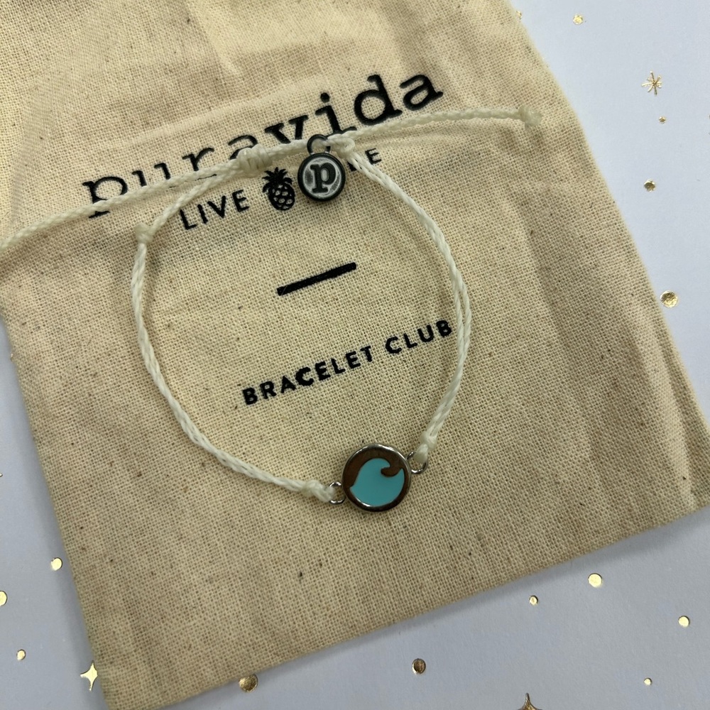 Pura Vida exclusive club bracelet never worn brand new! Waterproof and durable!